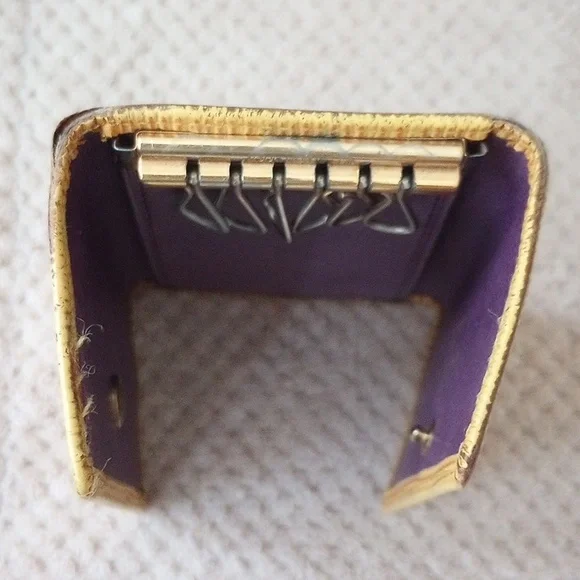 Louis Vuitton Epi Leather Key Wallet - Picture 6 of 8